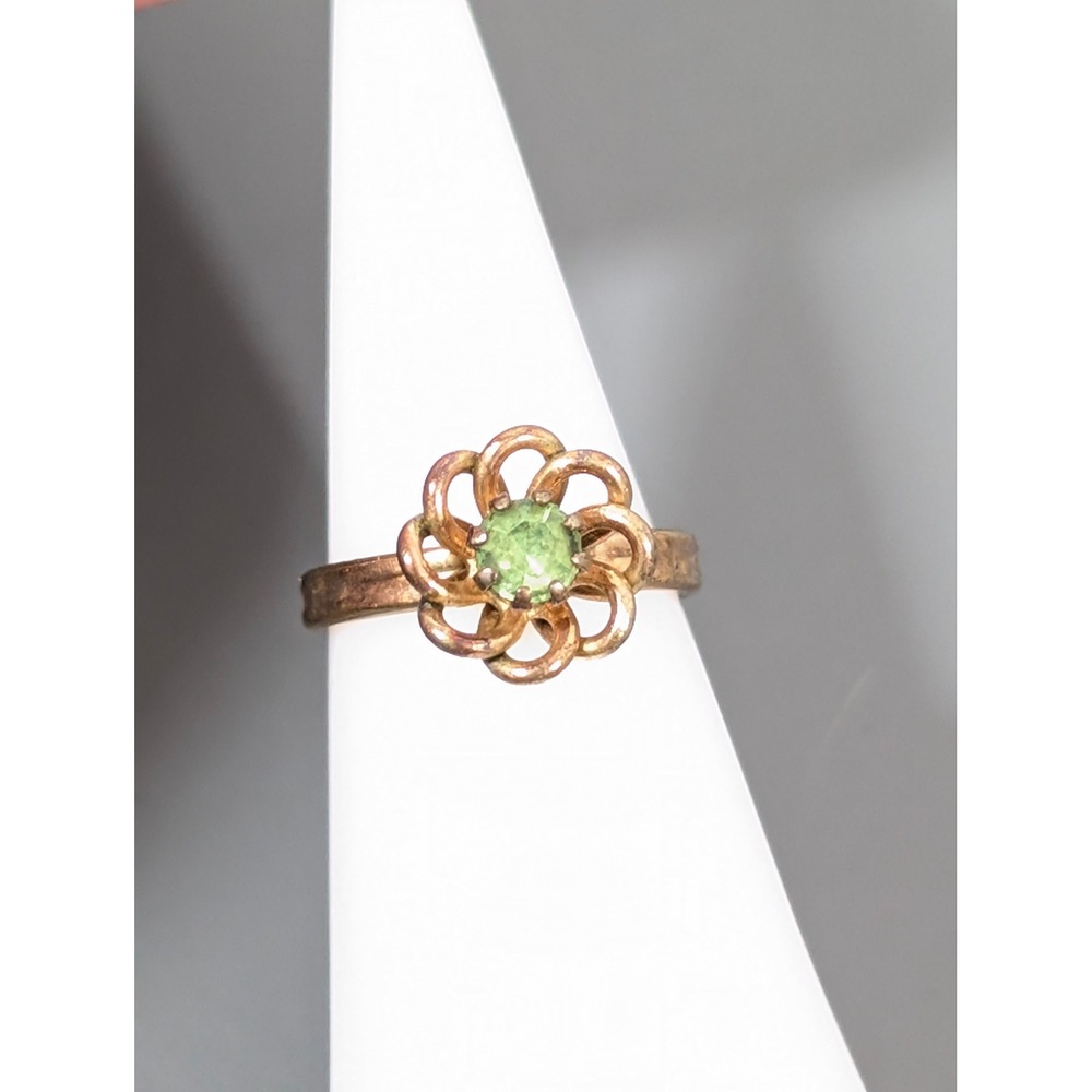 Vintage Sarah Coventry Green Crystal Floral Ring – Gold Tone – Size 3.5